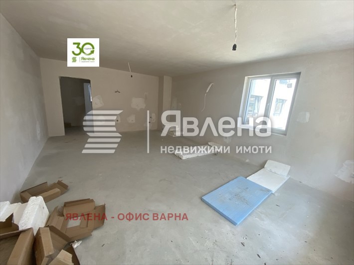 Продава 3-СТАЕН, гр. Варна, Централна поща, снимка 1 - Aпартаменти - 47348481