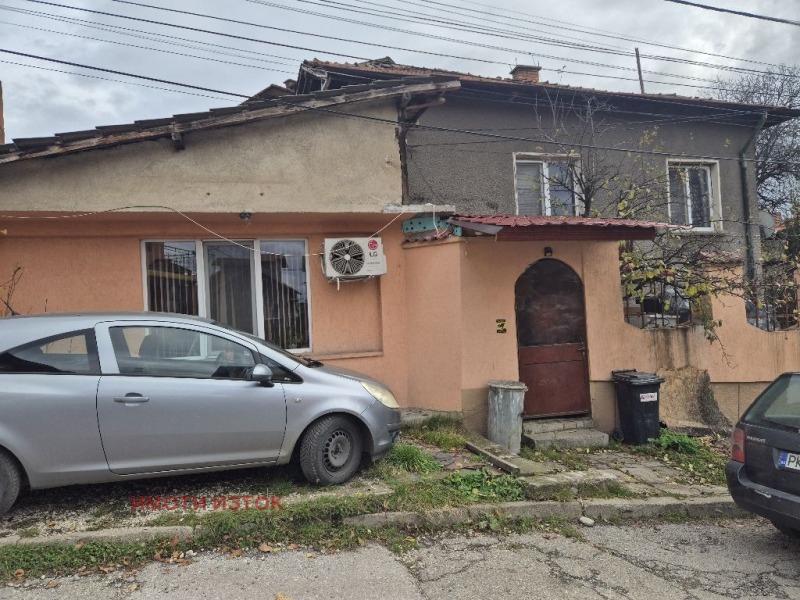 Продава КЪЩА, гр. Перник, Димова махала, снимка 2 - Къщи - 52364261