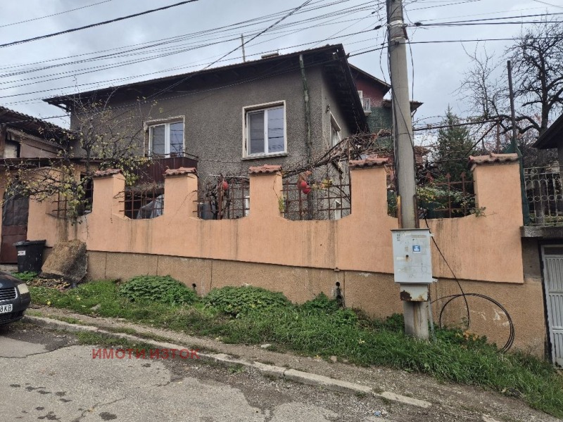 Продава КЪЩА, гр. Перник, Димова махала