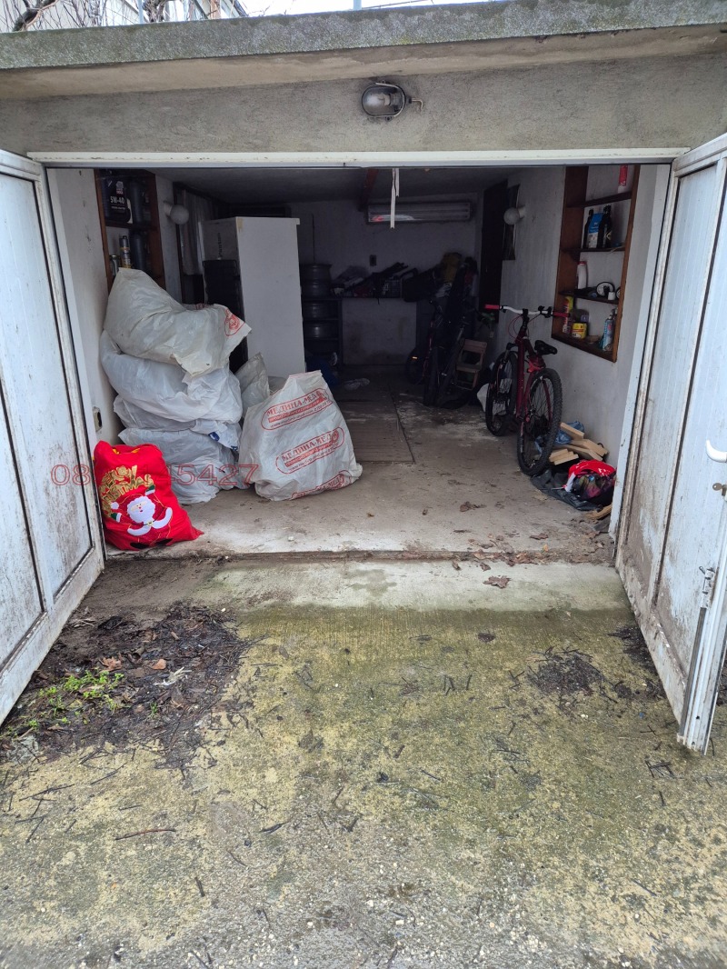 Продава ГАРАЖ, ПАРКОМЯСТО, гр. Варна, Базар Левски