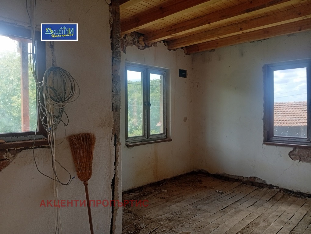 Продава КЪЩА, с. Вишовград, област Велико Търново, снимка 12 - Къщи - 54957454