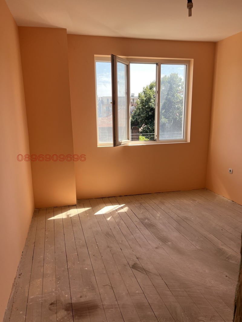 Продава  Многостаен град Пазарджик , Идеален център , 127 кв.м | 35644220 - изображение [3]