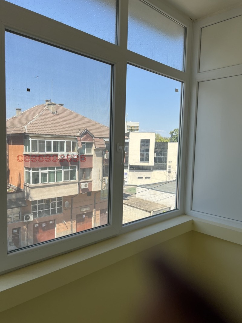 Продава  Многостаен град Пазарджик , Идеален център , 127 кв.м | 35644220 - изображение [8]