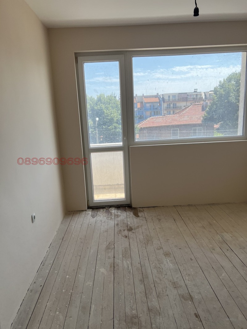 Продава  Многостаен град Пазарджик , Идеален център , 127 кв.м | 35644220 - изображение [4]