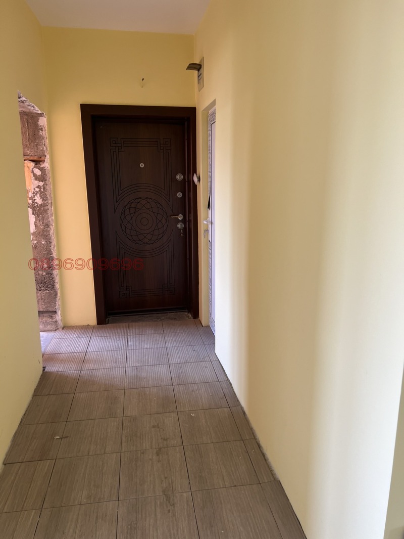 Продава  Многостаен град Пазарджик , Идеален център , 127 кв.м | 35644220 - изображение [2]
