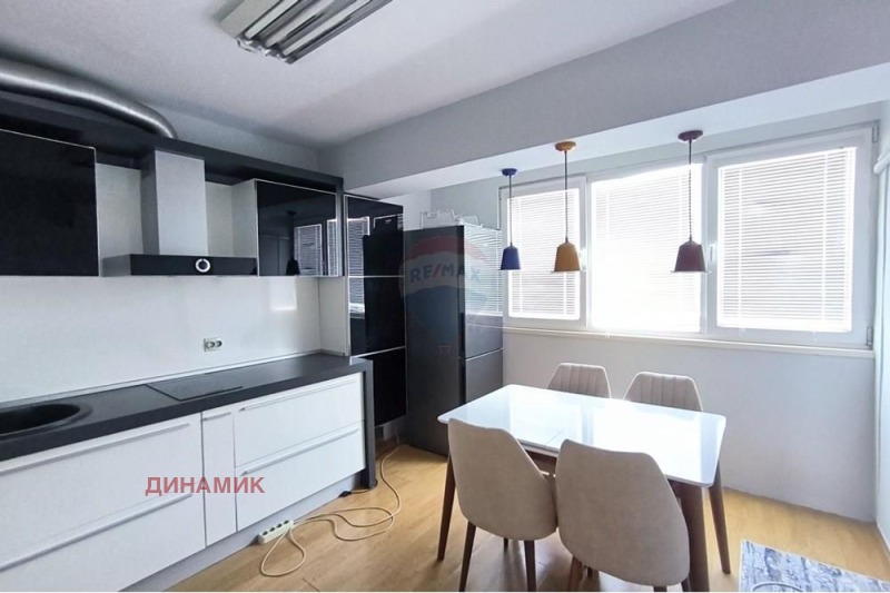 De vânzare  3+ dormitor Burgas , Bratia Miladinovi , 81 mp | 56642019 - imagine [3]