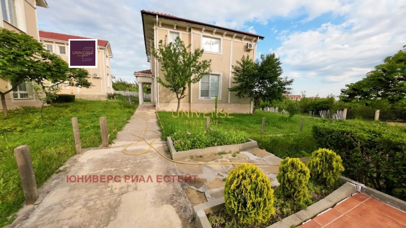À venda  Casa região Burgas , Kocharica , 132 m² | 18382505