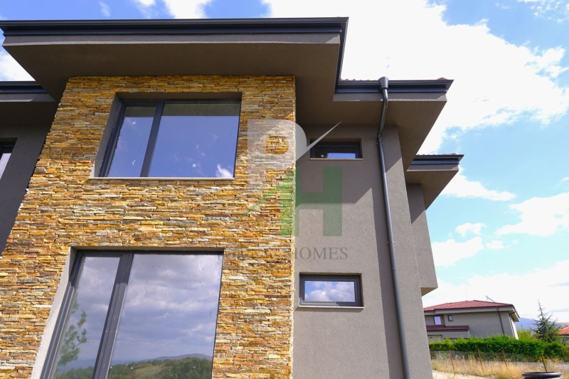Продава КЪЩА в град София, с. Владая - 261 кв.м / 538 200 € » 1 052 627.71 лв., ПРЕМИУМ ХОУМС