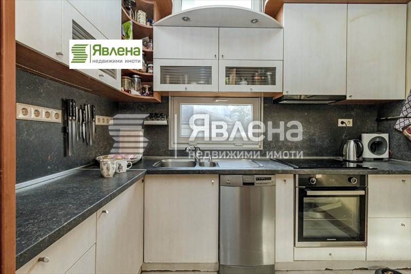 Продава 3-СТАЕН, гр. София, Център, снимка 12 - Aпартаменти - 49564502