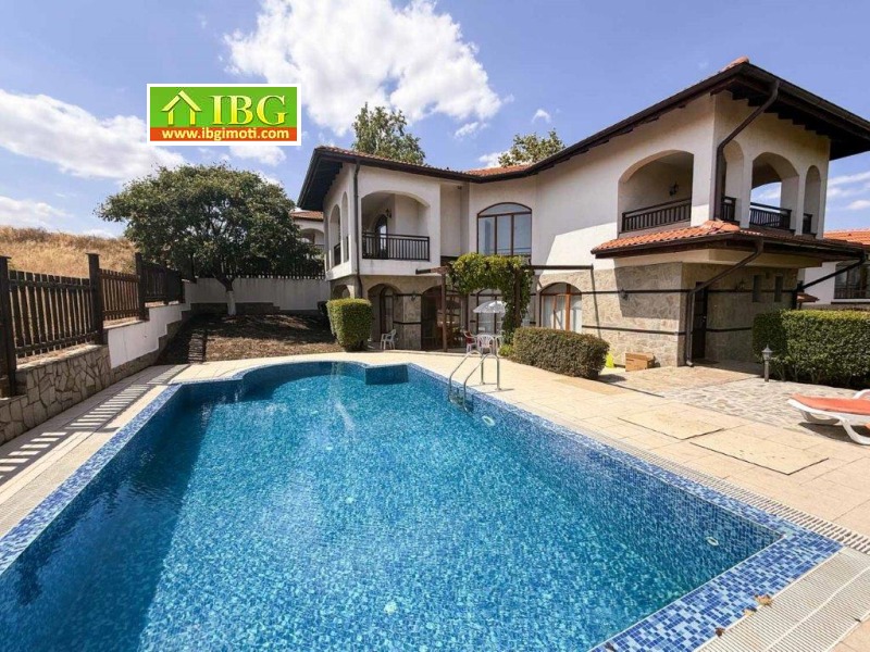 Till salu  Hus region Burgas , Aheloi , 179 kvm | 57247772