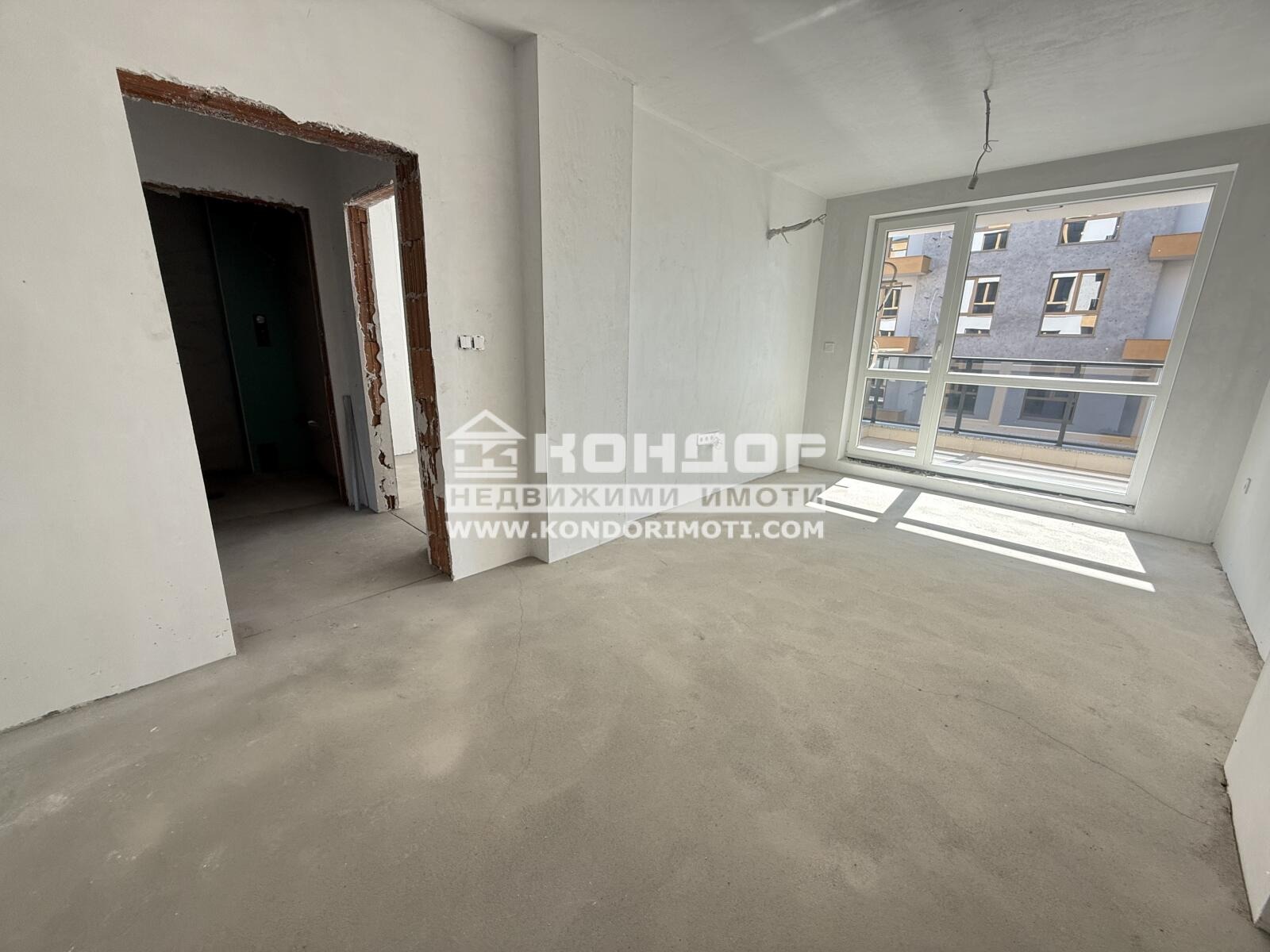 Продава МНОГОСТАЕН, гр. Пловдив, Младежки Хълм, снимка 2 - Апартаменти - 52118241