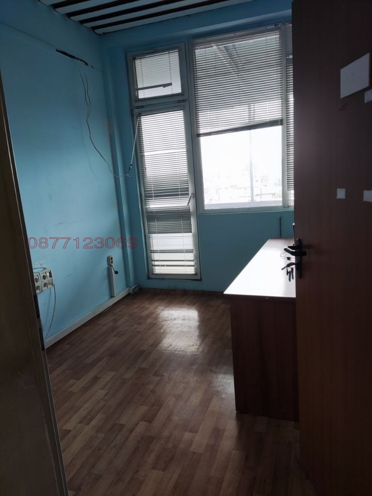 In vendita  Ufficio Burgas , Tsentar , 13 mq | 36829837