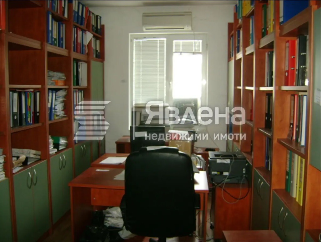 Продава ОФИС, гр. Ловеч, Център, снимка 7 - Офиси - 54062948