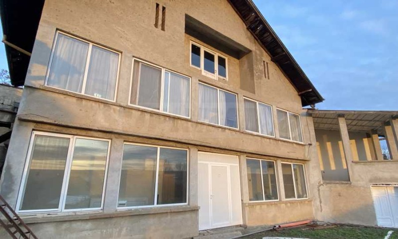 Продава КЪЩА в област Видин, гр. Дунавци - 174 кв.м / 105 000 € » 205 362.15 лв., СУПРИММО ОФИСИ В СТРАНАТА