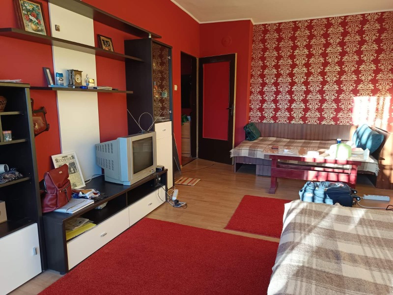 Продава 2-СТАЕН, гр. София, Люлин 4, снимка 2 - Апартаменти - 52413027