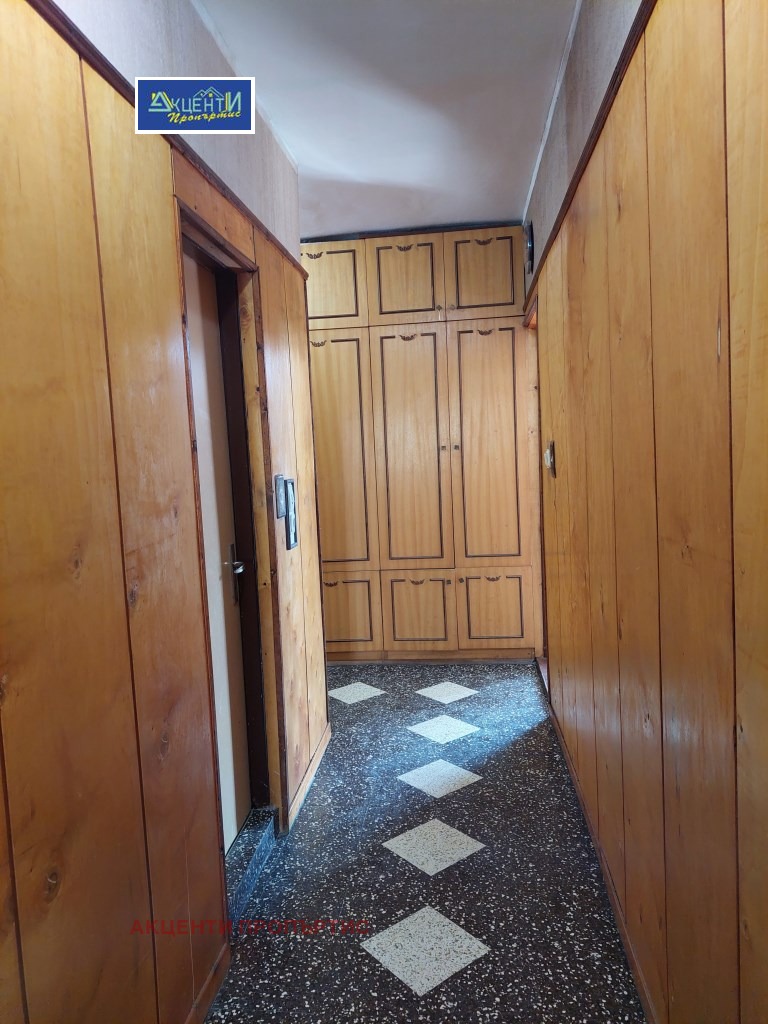 Продава 3-СТАЕН, гр. Велико Търново, Бузлуджа, снимка 9 - Апартаменти - 53998228