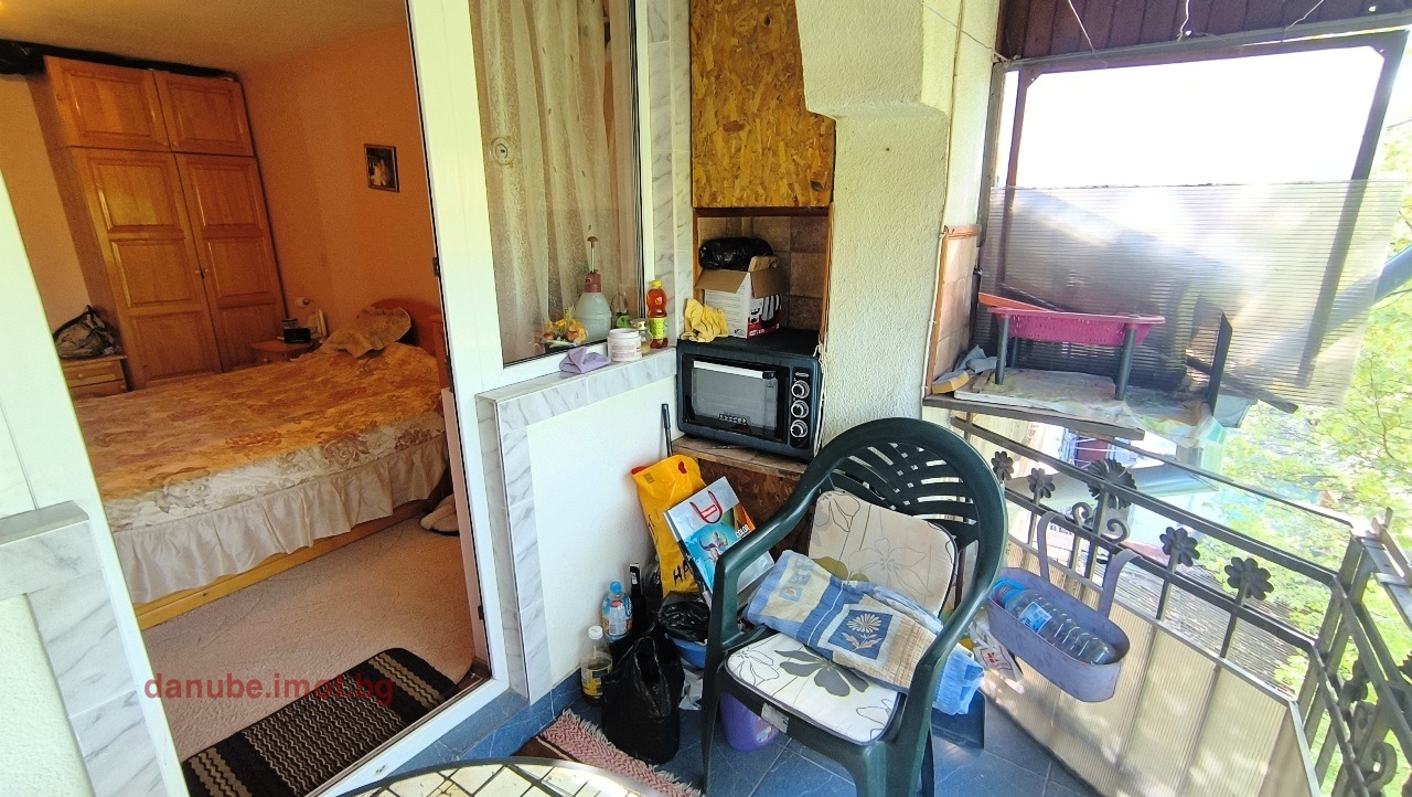 Продава ЕТАЖ ОТ КЪЩА, гр. Русе, Център, снимка 8 - Етаж от къща - 54238645