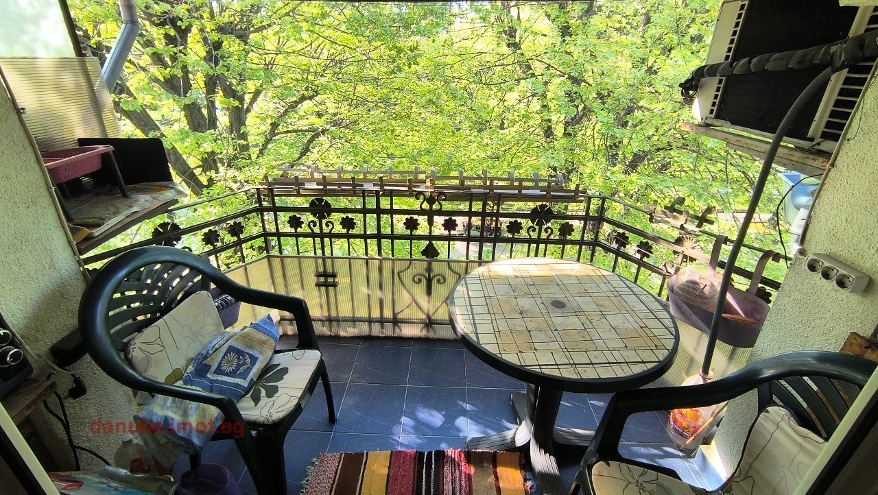 Продава ЕТАЖ ОТ КЪЩА, гр. Русе, Център, снимка 7 - Етаж от къща - 54238645