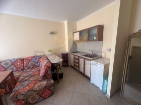 1 bedroom k.k. Zlatni pyasatsi, Varna 4