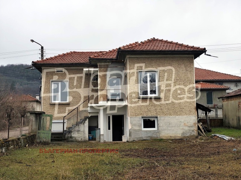 Продава КЪЩА, с. Градница, област Габрово