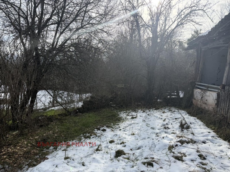 Продава КЪЩА, с. Лобош, област Перник, снимка 4 - Къщи - 53581840