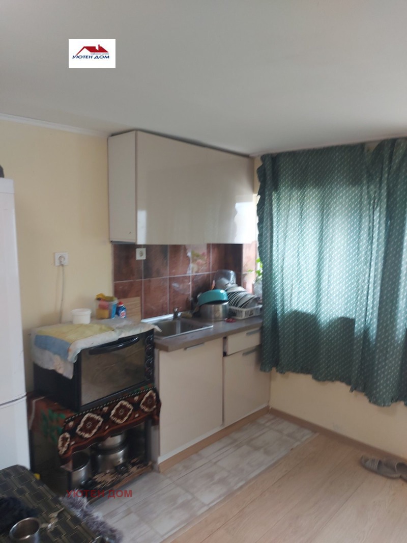 Продава КЪЩА, с. Златар, област Шумен, снимка 3 - Къщи - 52275063