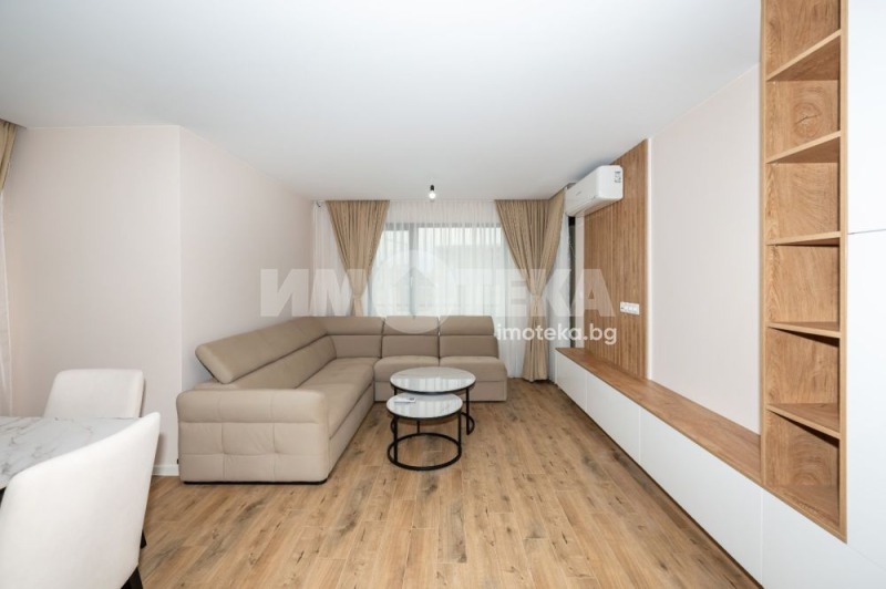 Продава  3-стаен град Пловдив , Остромила , 104 кв.м | 38243348