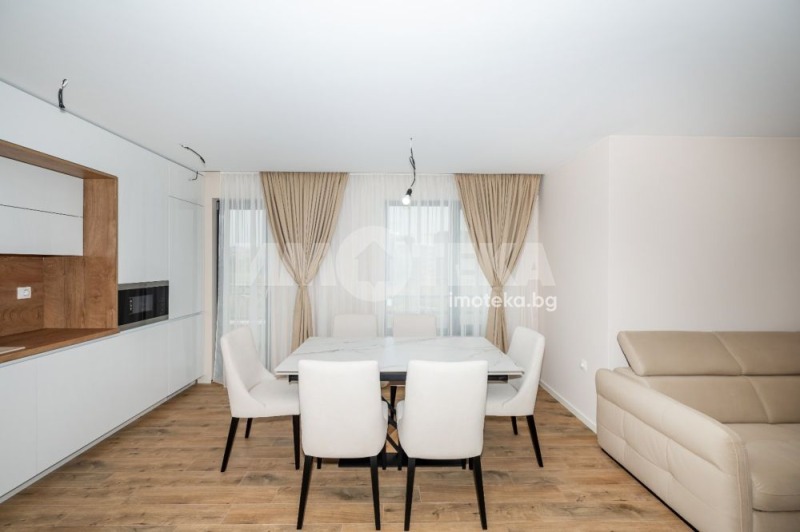Продава  3-стаен град Пловдив , Остромила , 104 кв.м | 38243348 - изображение [8]