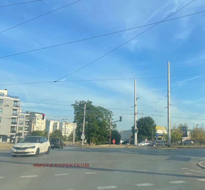 À venda  Trama Sofia , Drujba 2 , 1600 m² | 88972782