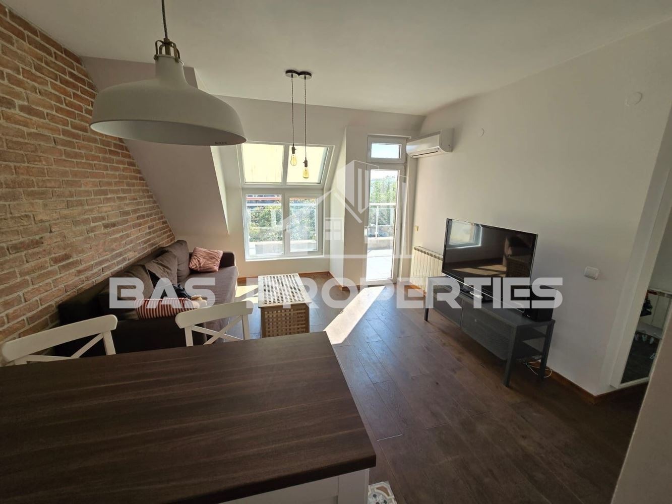 Продава 2-СТАЕН, гр. София, Център