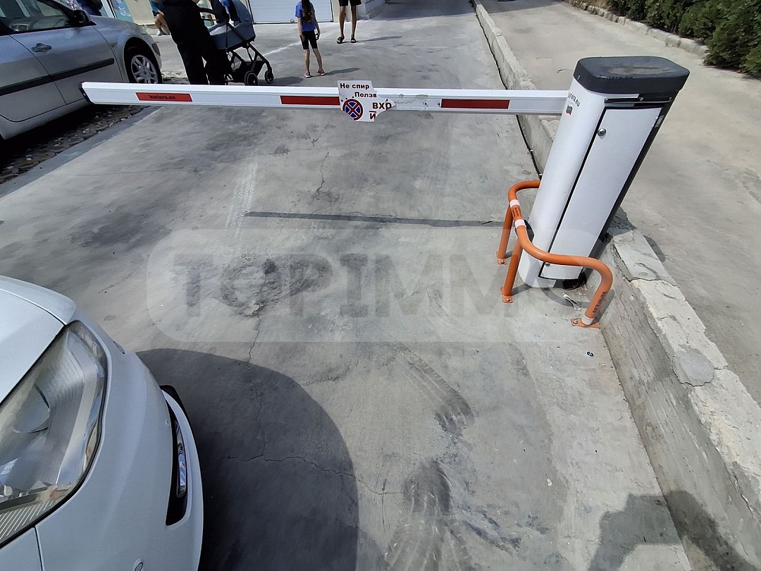 Продава ГАРАЖ, ПАРКОМЯСТО, гр. Варна, Кайсиева градина, снимка 2 - Гаражи и паркоместа - 55802177