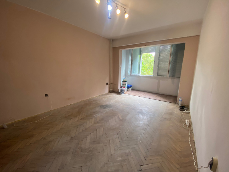 Продава  2-стаен, град София, Разсадника •  300 000 лв. • ID 29151687 — holmes.bg - [1] 