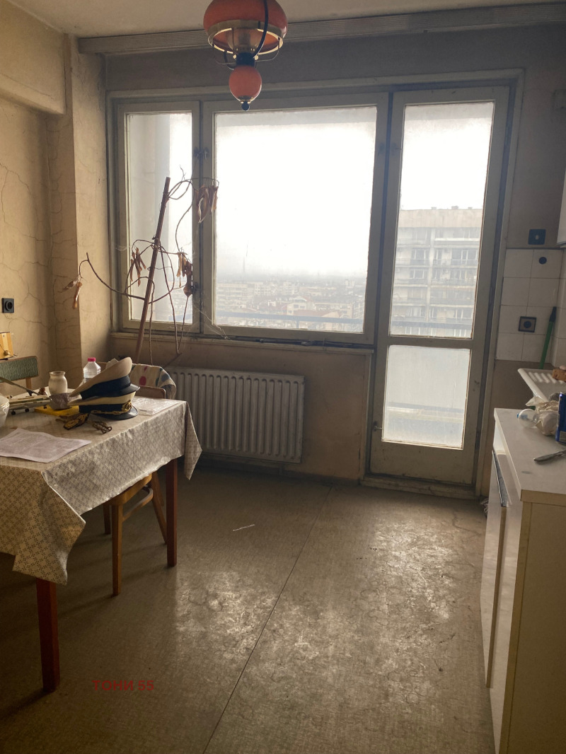 Продава 3-СТАЕН, гр. Русе, Централен южен район, снимка 3 - Апартаменти - 52198781