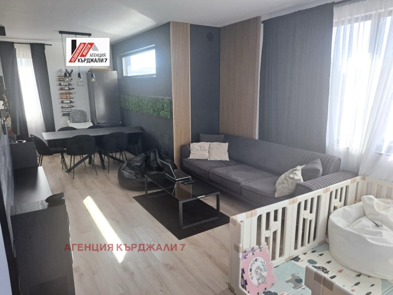 En venta  Casa Kardzhali , Veselchane , 194 metros cuadrados | 98545145 - imagen [9]
