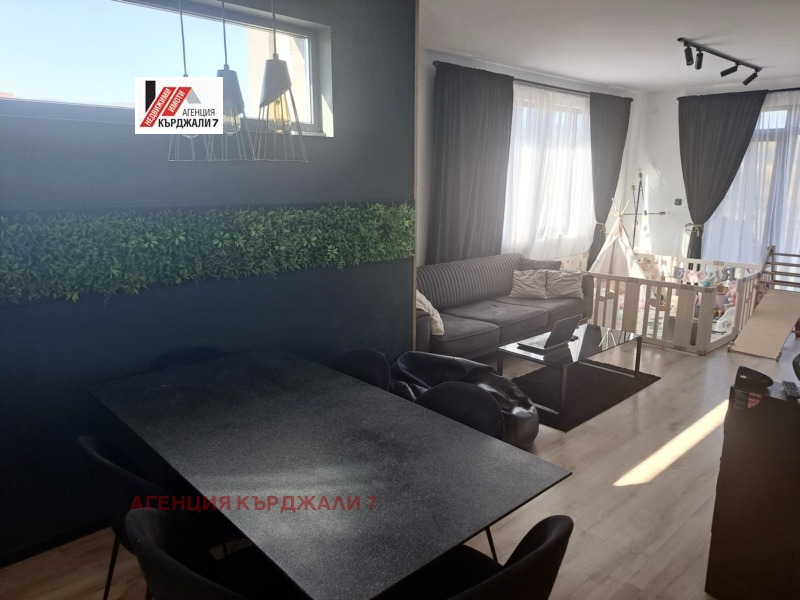 En venta  Casa Kardzhali , Veselchane , 194 metros cuadrados | 98545145 - imagen [4]