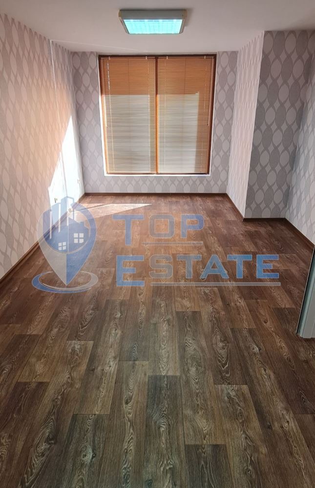 Продава МАГАЗИН, гр. Горна Оряховица, област Велико Търново, снимка 3 - Магазини - 53337505