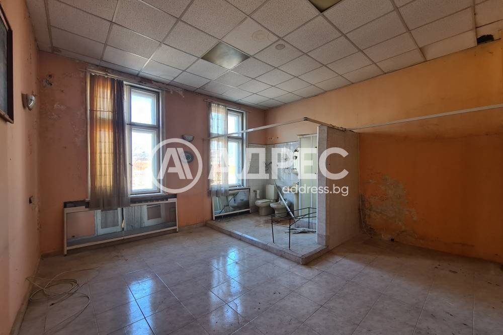 Продава МНОГОСТАЕН, гр. София, Център, снимка 5 - Апартаменти - 55526512