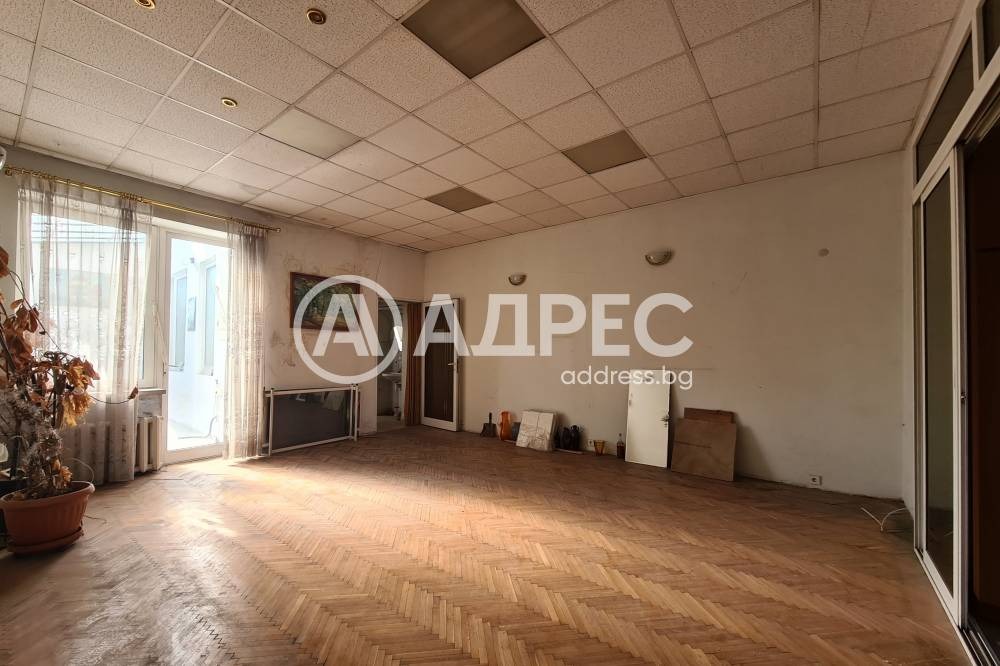 Продава МНОГОСТАЕН, гр. София, Център