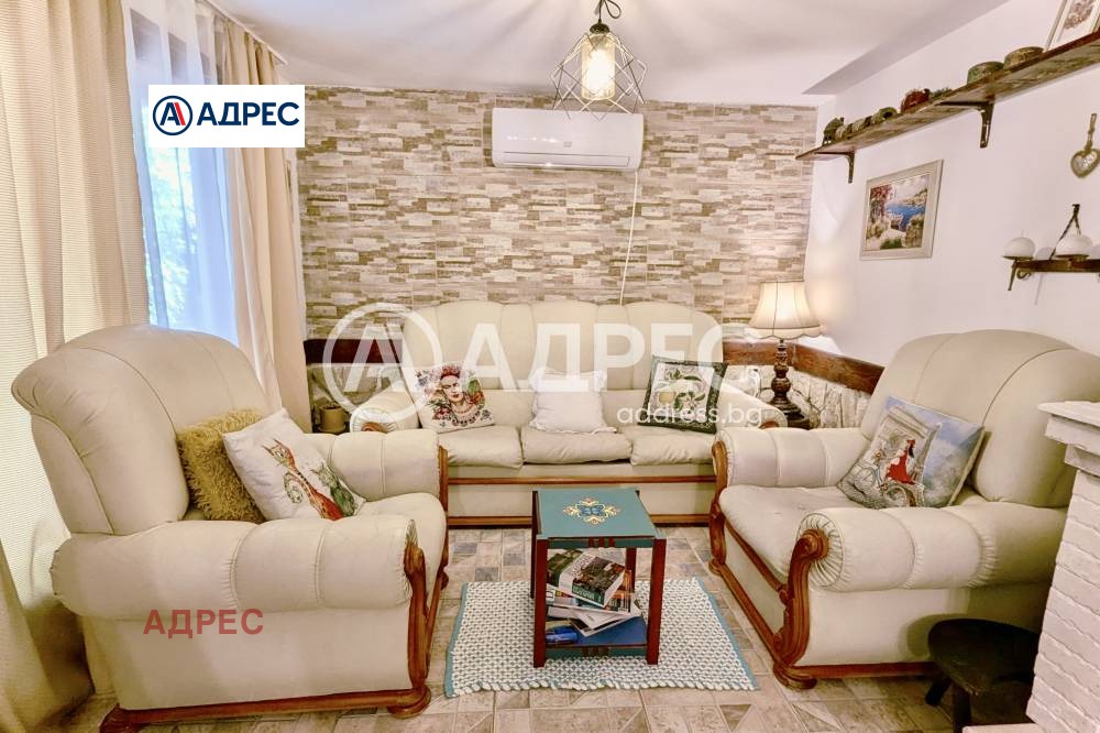 Продава КЪЩА, гр. Варна, м-т Перчемлията