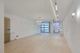 МНОГОСТАЕН, 179 m2