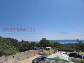 3+ makuuhuone Briz, Varna