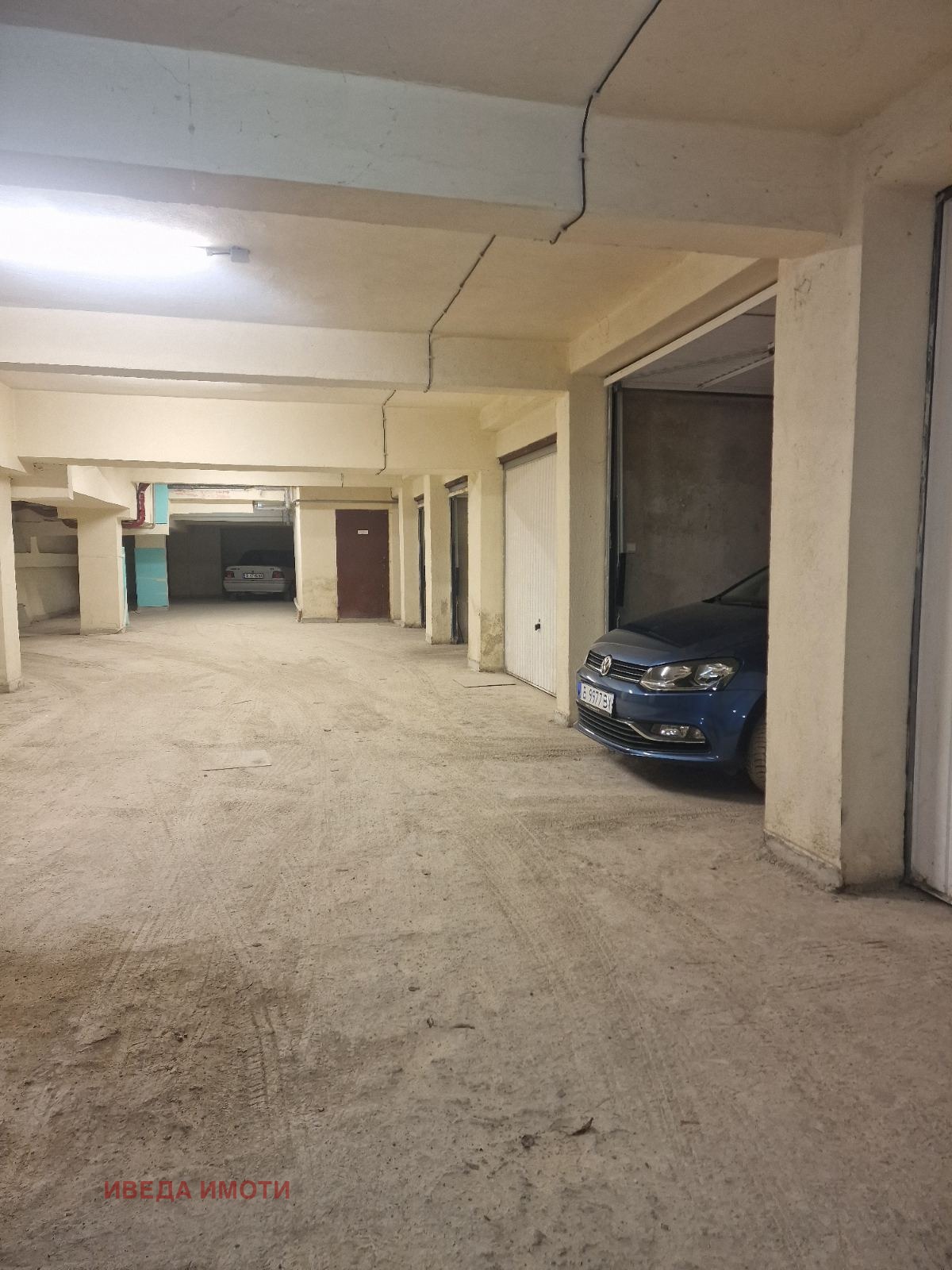 Продава ГАРАЖ, ПАРКОМЯСТО, гр. Варна, Централна поща, снимка 2 - Гаражи и паркоместа - 52086722