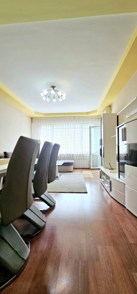 2 hálószobás Iztok, Pernik 12