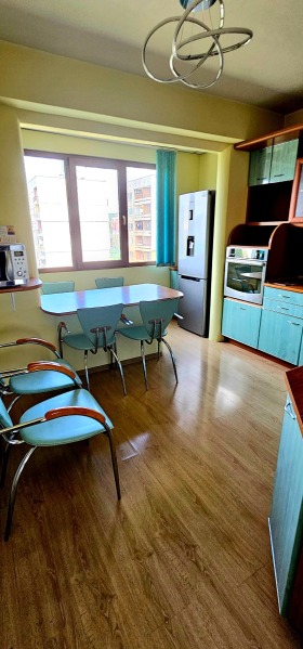 2 hálószobás Iztok, Pernik 9