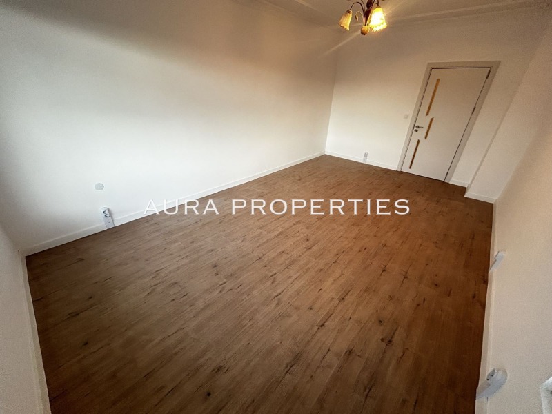 Продава 2-СТАЕН, гр. Разград, Орел, снимка 2 - Апартаменти - 52686523