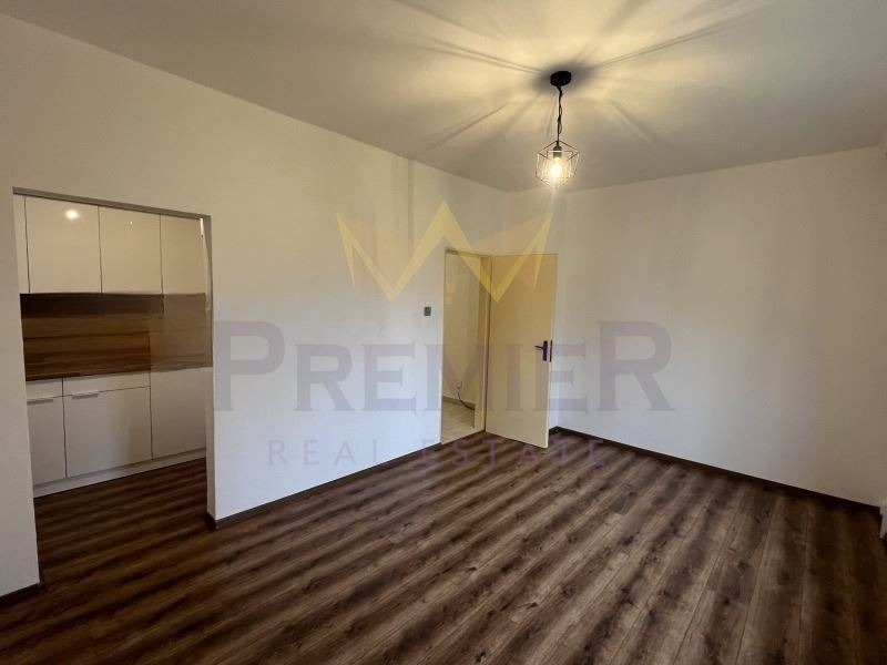 Продава 3-СТАЕН, гр. Пловдив, Кючук Париж, снимка 3 - Апартаменти - 54454347