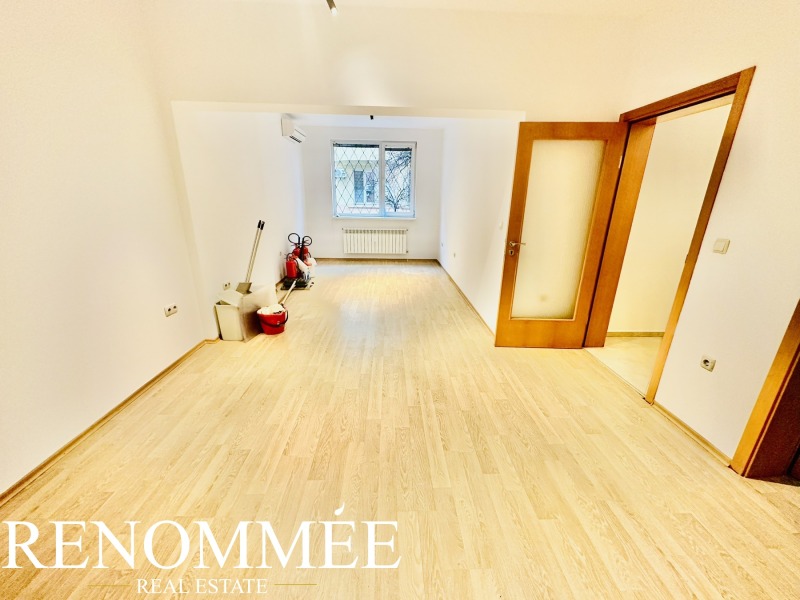 Продава МНОГОСТАЕН в град София, Център - 124 кв.м / 530 000 € » 1 036 589.90 лв., РЕНОМЕ НЕДВИЖИМИ ИМОТИ