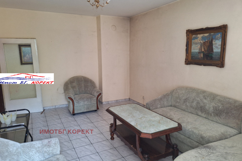 Na prodej  1 ložnice Sofia , Slatina , 70 m2 | 69669427 - obraz [2]