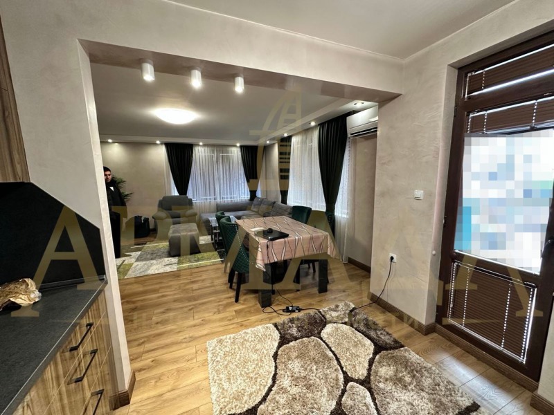 Продава 3-СТАЕН, гр. Пловдив, Остромила, снимка 2 - Aпартаменти - 48100729