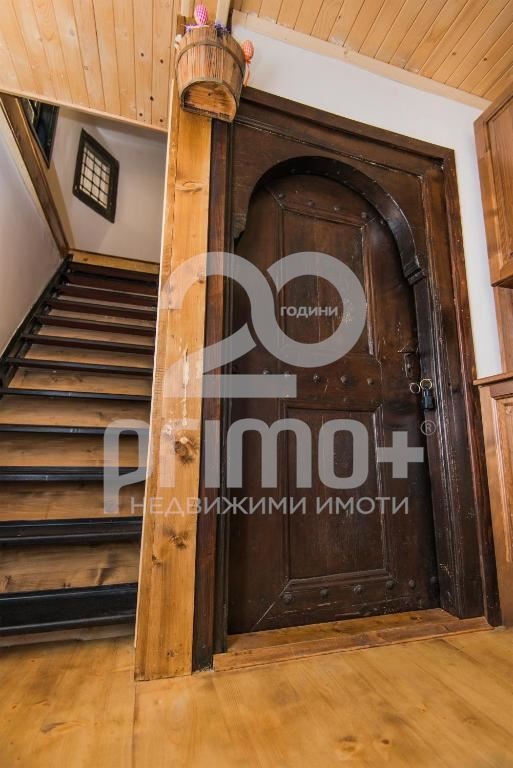Продава КЪЩА, гр. Велико Търново, Стара част, снимка 9 - Къщи - 55128854